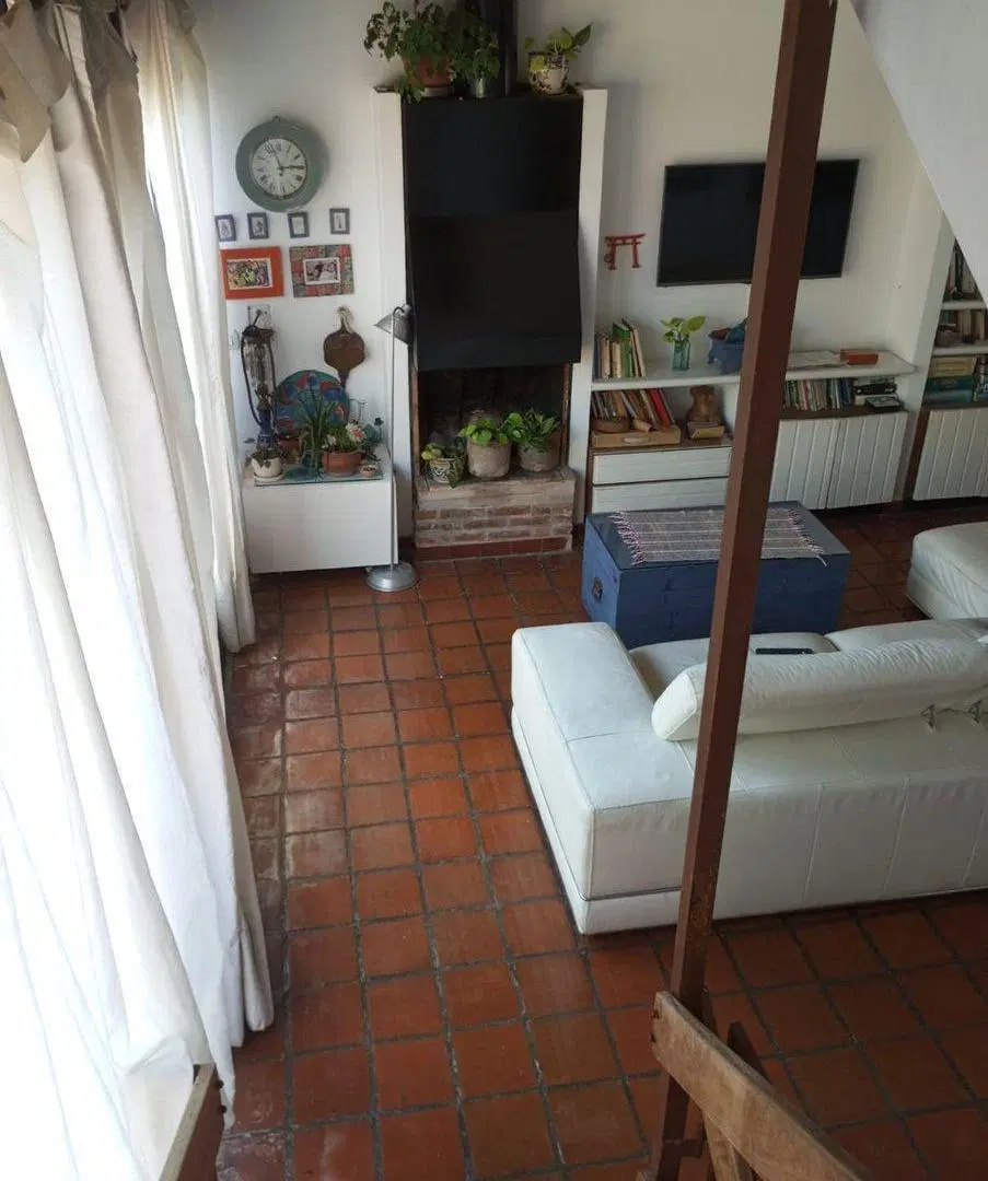 CASA CON LOCAL EN VENTA BERAZATEGUI 4
