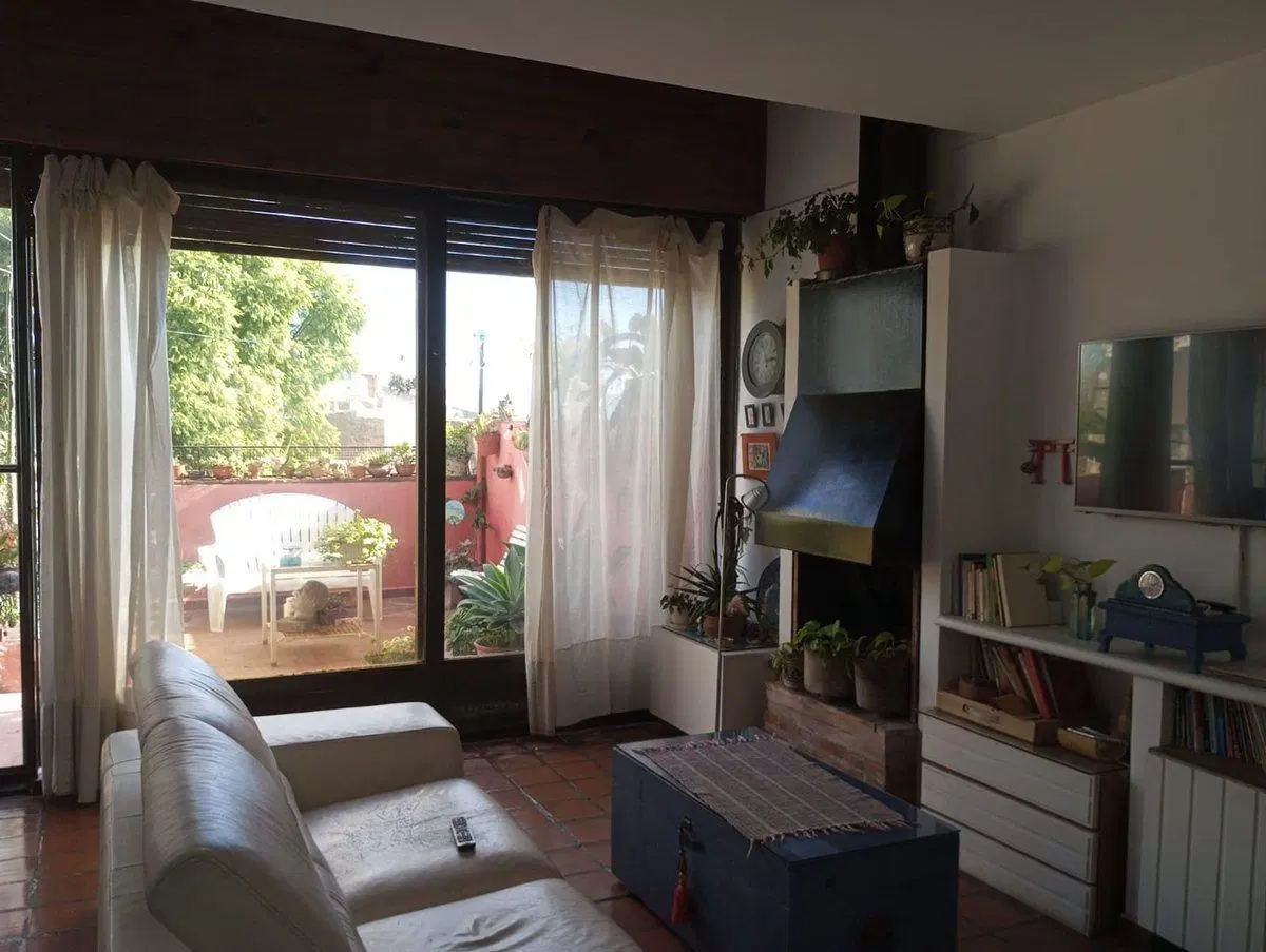 CASA CON LOCAL EN VENTA BERAZATEGUI 3