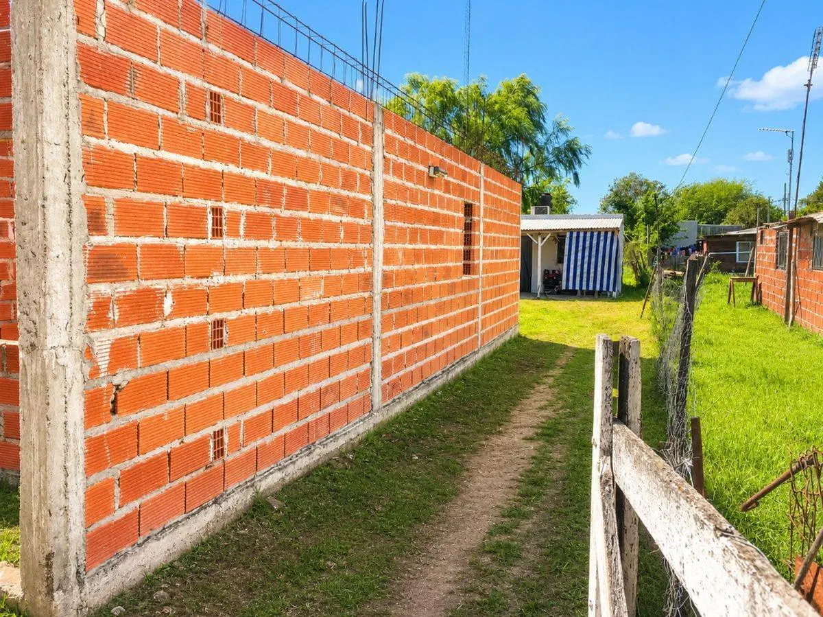 Casa en VENTA 1 dorm. +OBRA El Pato Berazategui 2