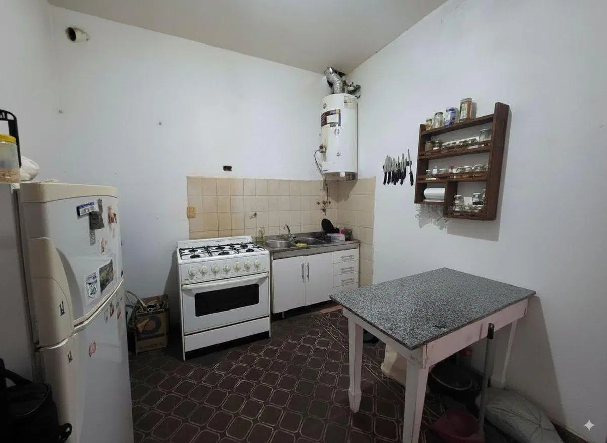 CASA EN VENTA EN LA PLATA REFACCIONAR 3
