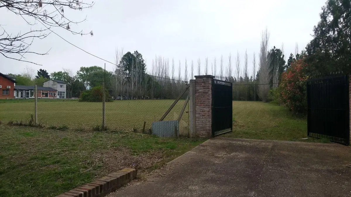 LOTE EN VENTA BARRIO SANTA BRIGIDA -  CARDALES 5