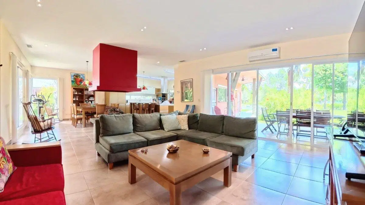 CASA EN VENTA MIRALAGOS 4
