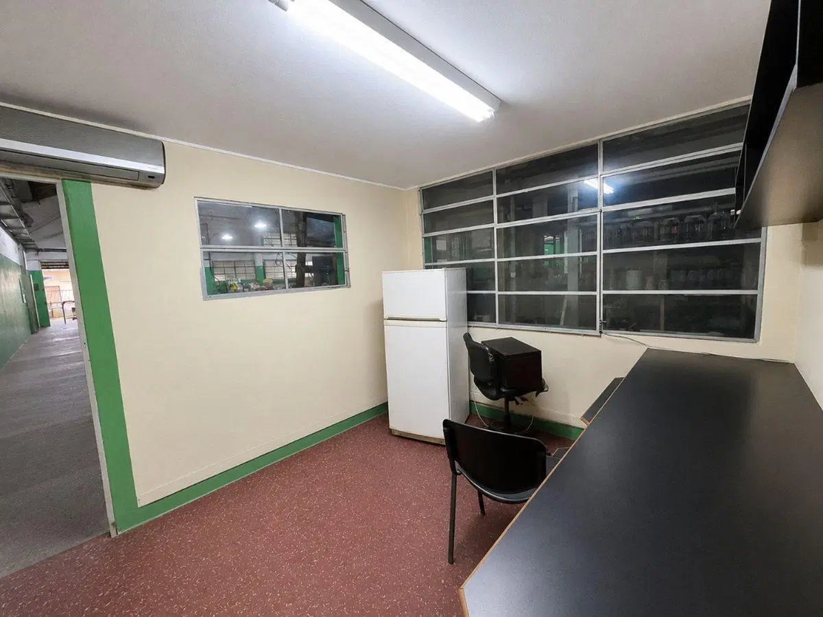 GALPON DEPOSITO EN VENTA EN QUILMES 5