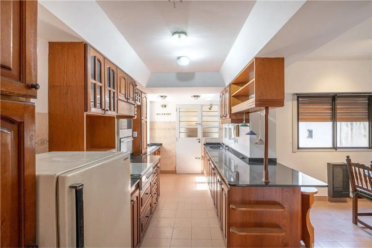 Venta depto. 4 amb. dependencias, Avellaneda 2