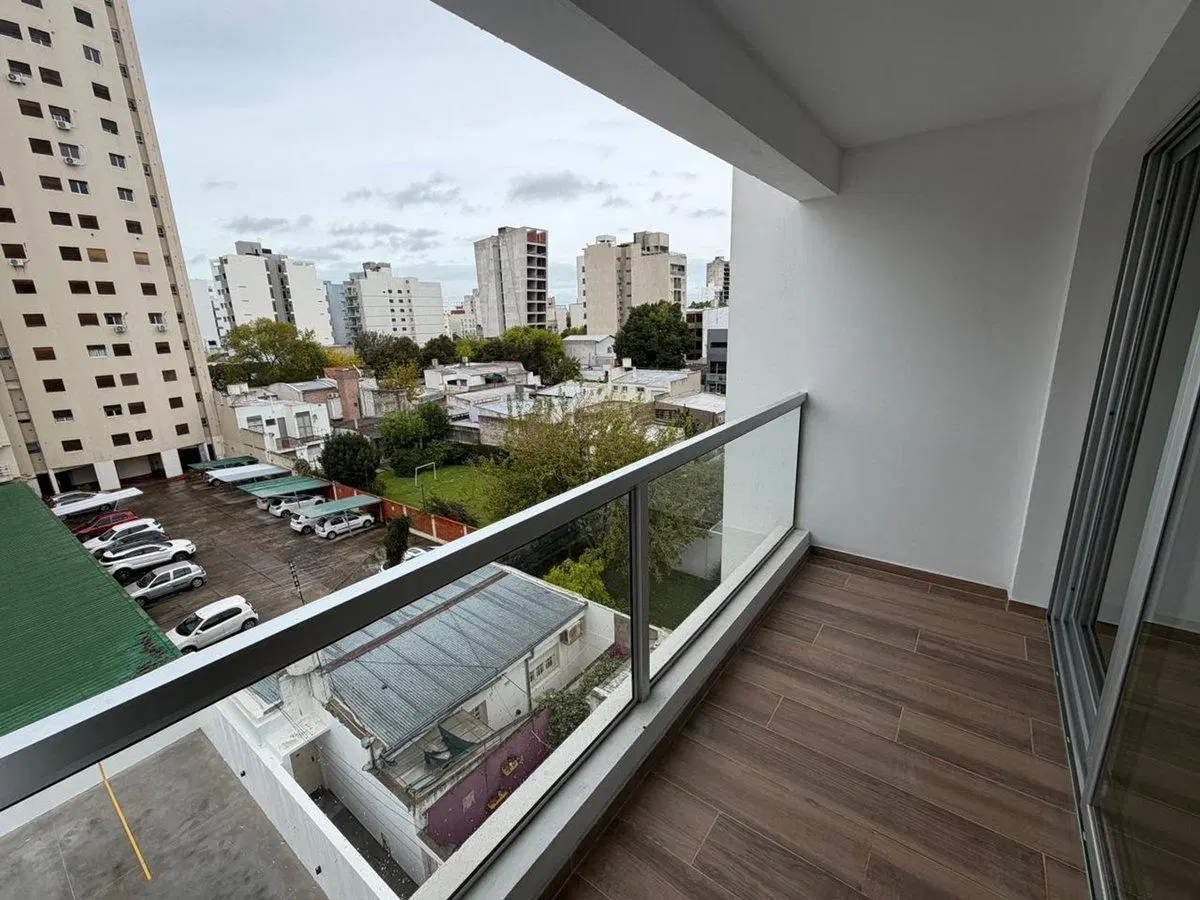 DEPARTAMENTO MONOAMBIENTE. VENTA. LA PLATA 5