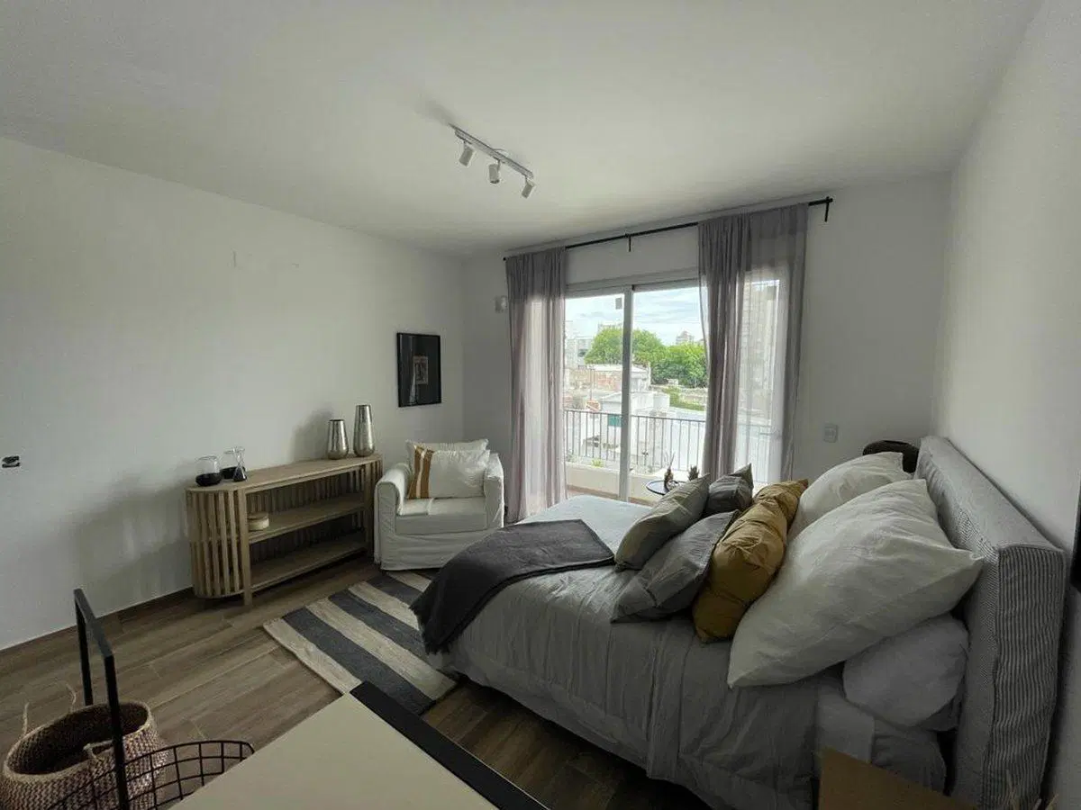 MONOAMBIENTE EN VENTA LA PLATA POZO 5