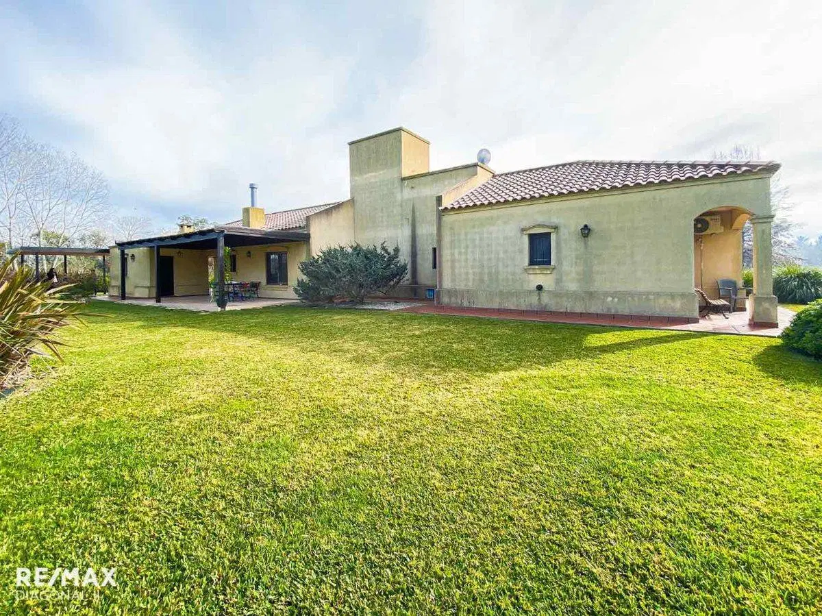 Casa en Venta en Villa Elisa 5