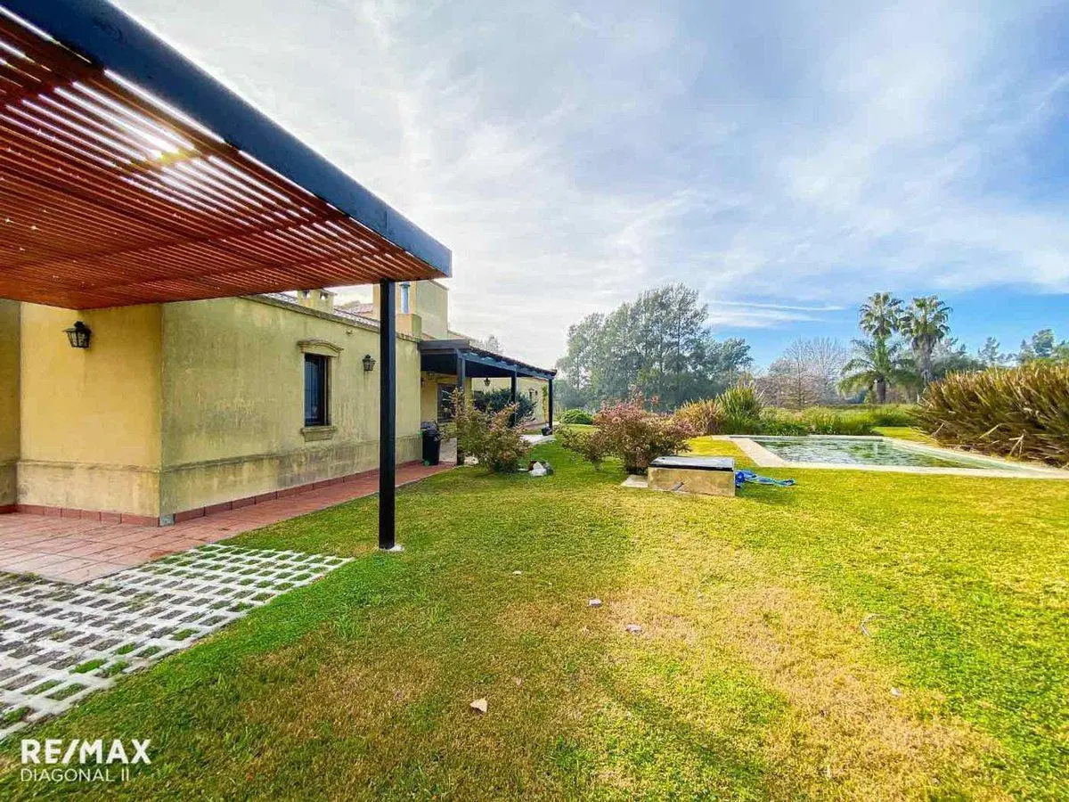 Casa en Venta en Villa Elisa 2