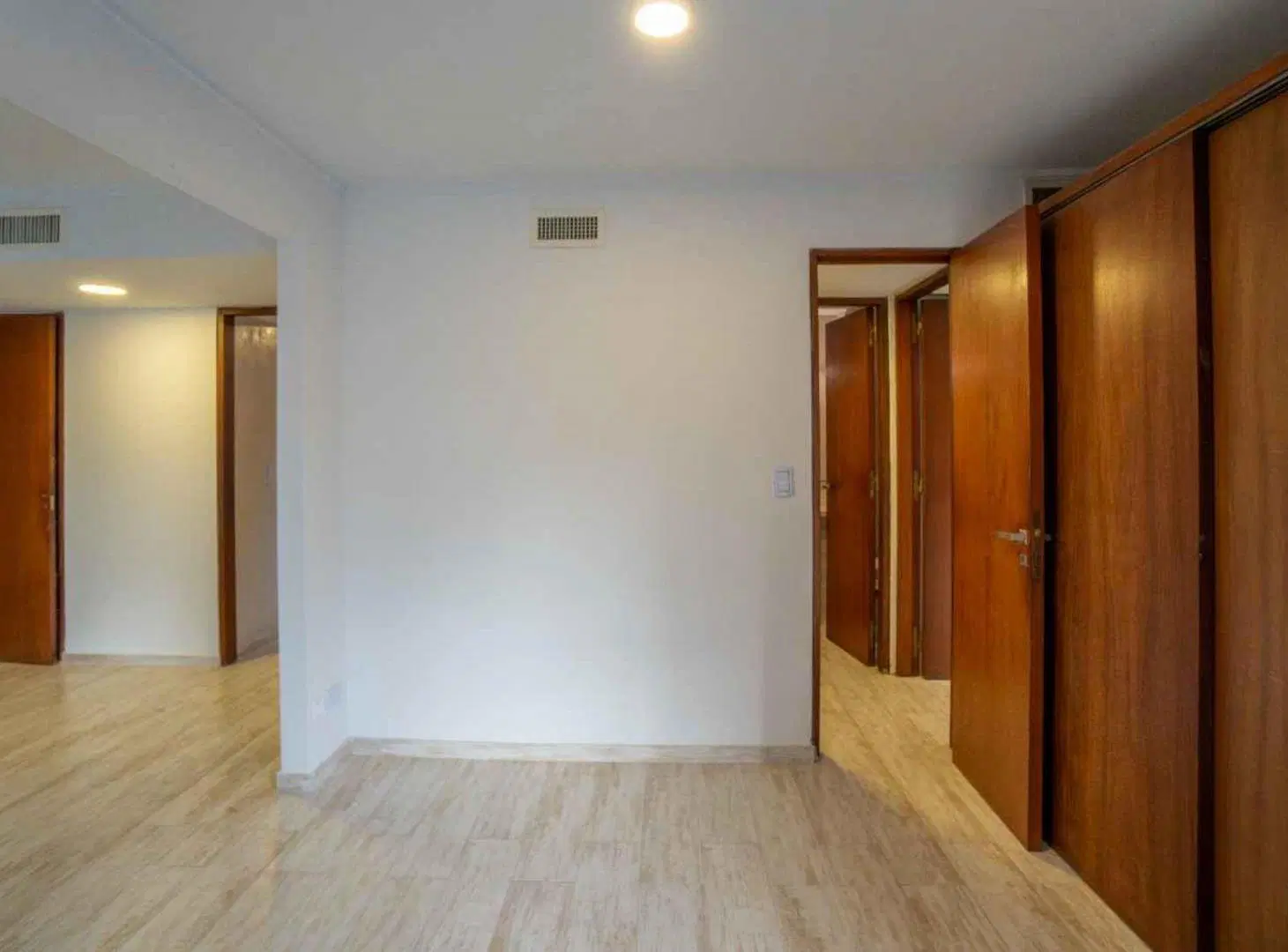 DEPARTAMENTO EN VENTA LA PLATA 3