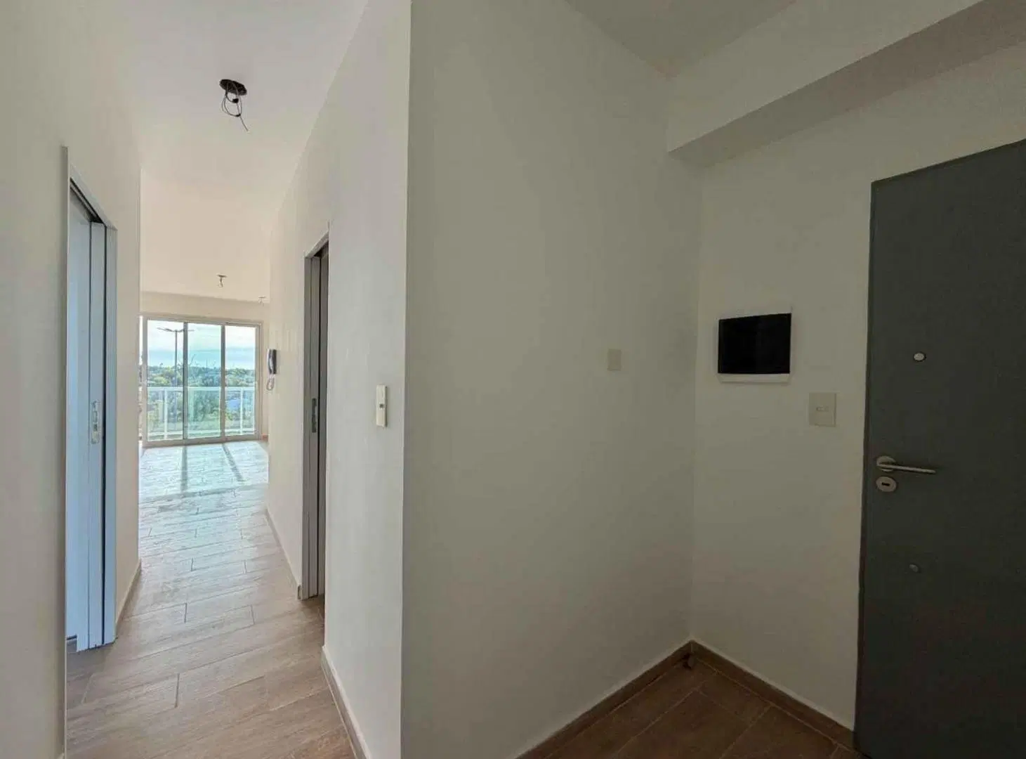 Departamento en venta con terraza privada La Plata 3