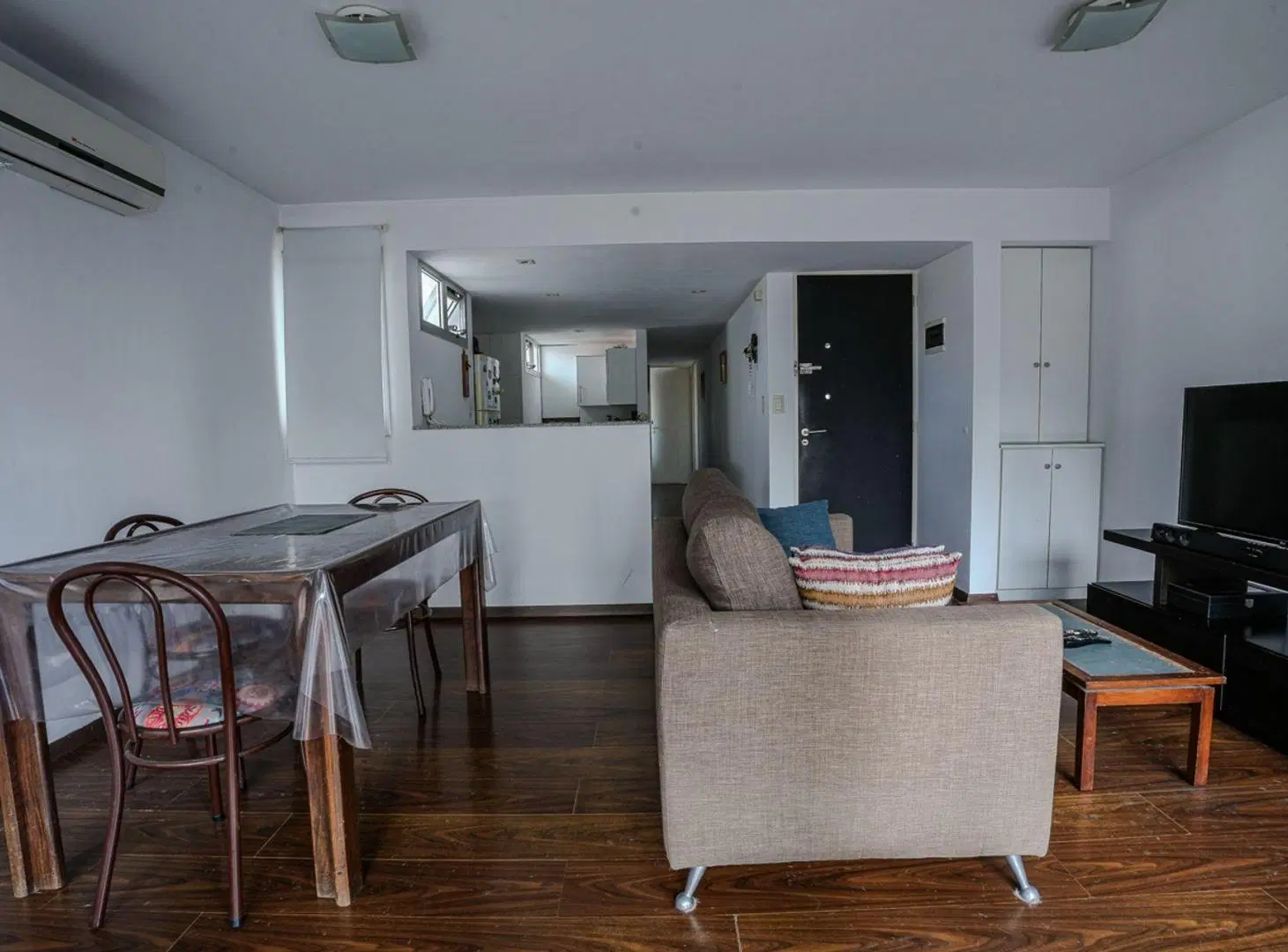 Departamento 2 dormitorios con cochera en venta 4