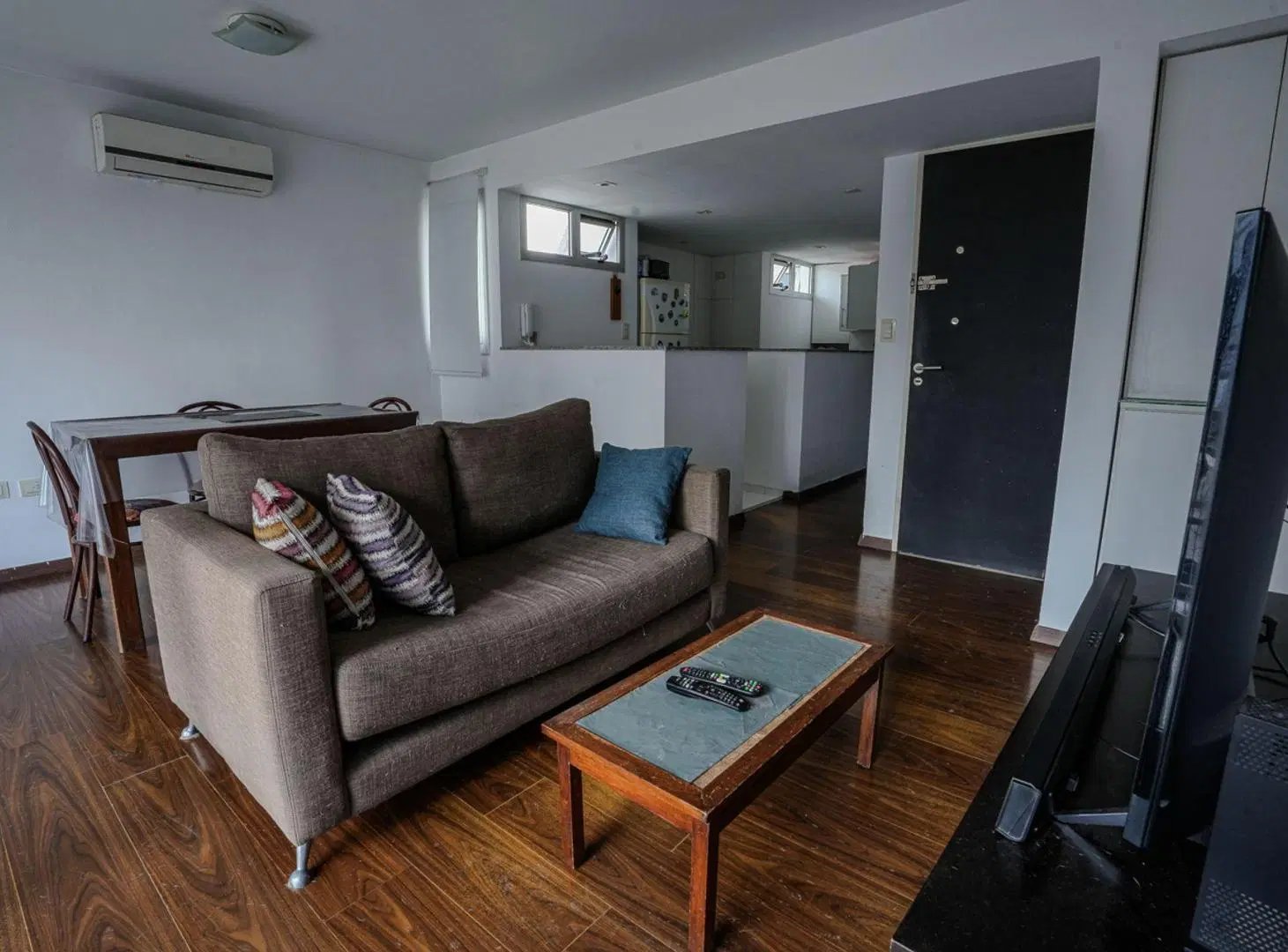 Departamento 2 dormitorios con cochera en venta 2