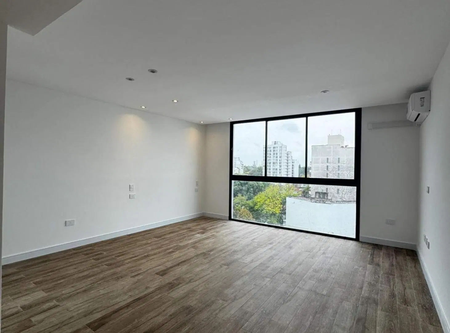 MONOAMBIENTE EN ALQUILER LA PLATA 4