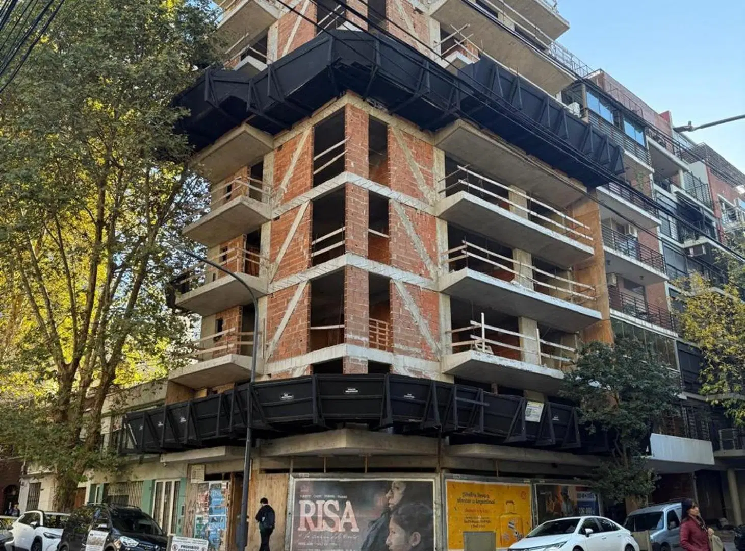 Venta Mono  luminoso, en constr. Belgrano 2