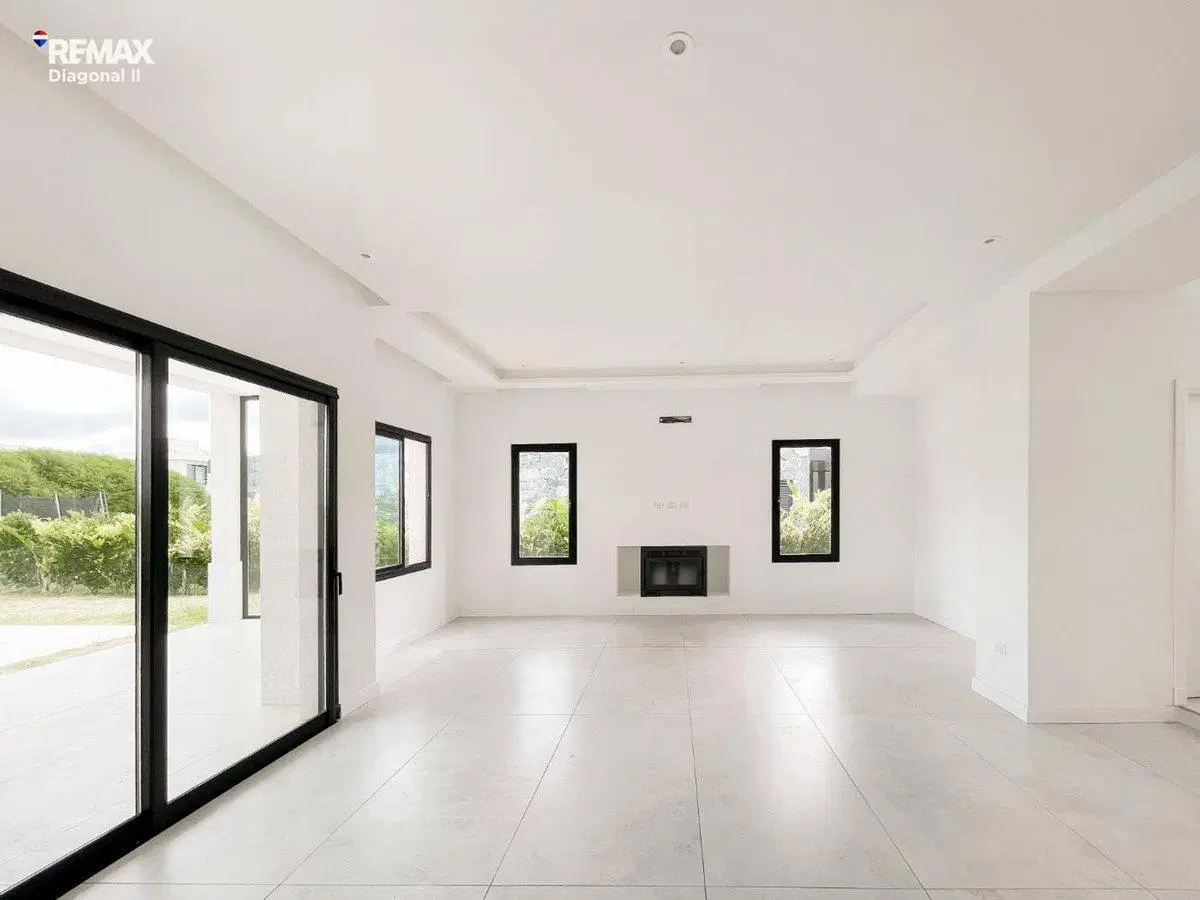 CASA EN VENTA, GREENVILLE, 5 DORM. HUDSON 5