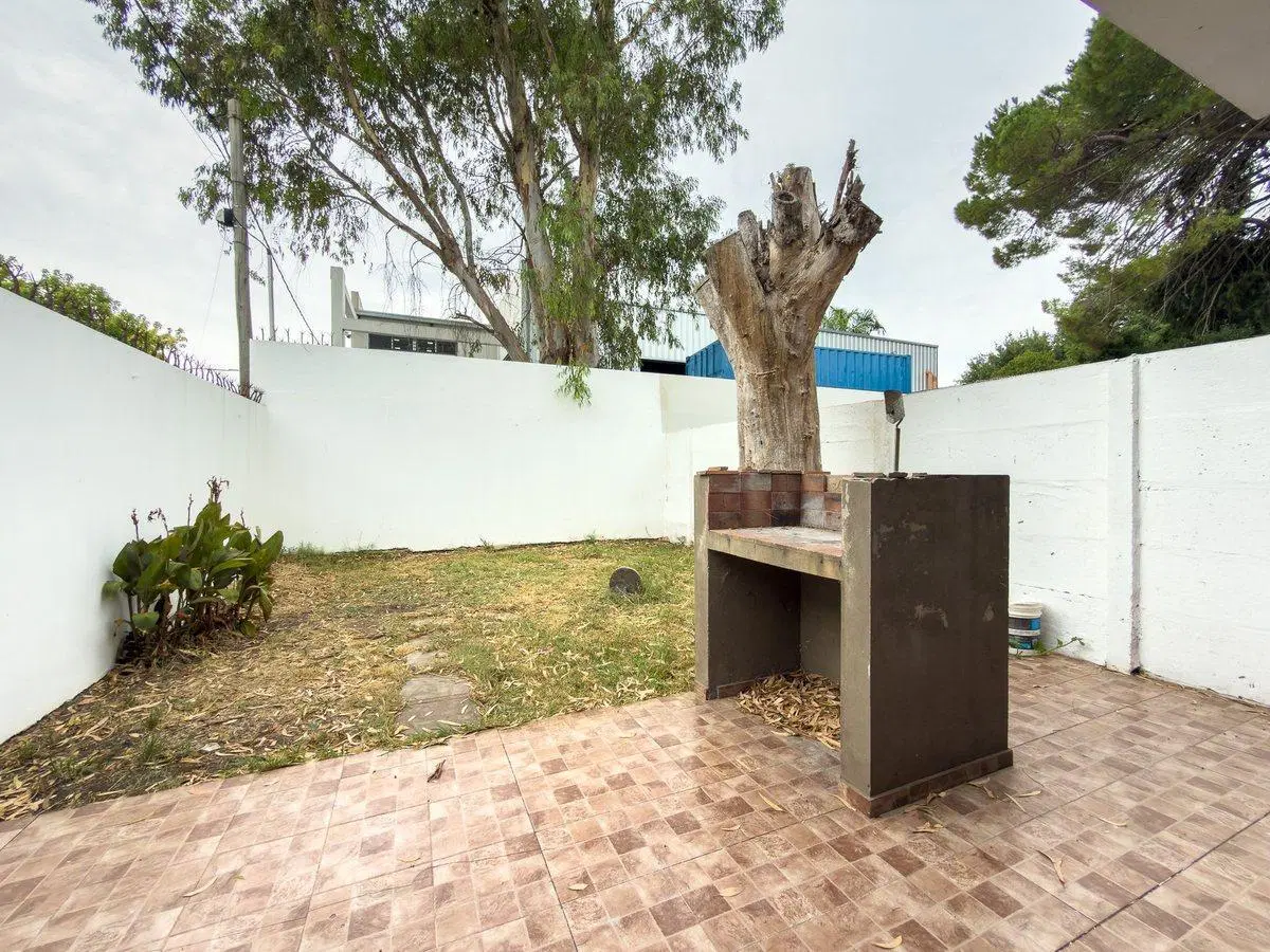 CASA EN VENTA LA PLATA APTO CREDITO 3