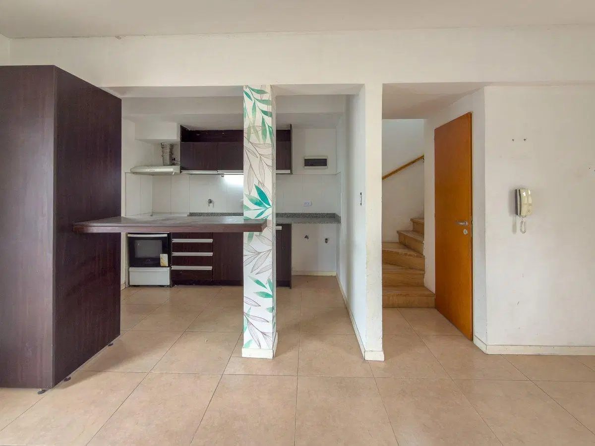 CASA EN VENTA LA PLATA APTO CREDITO 2