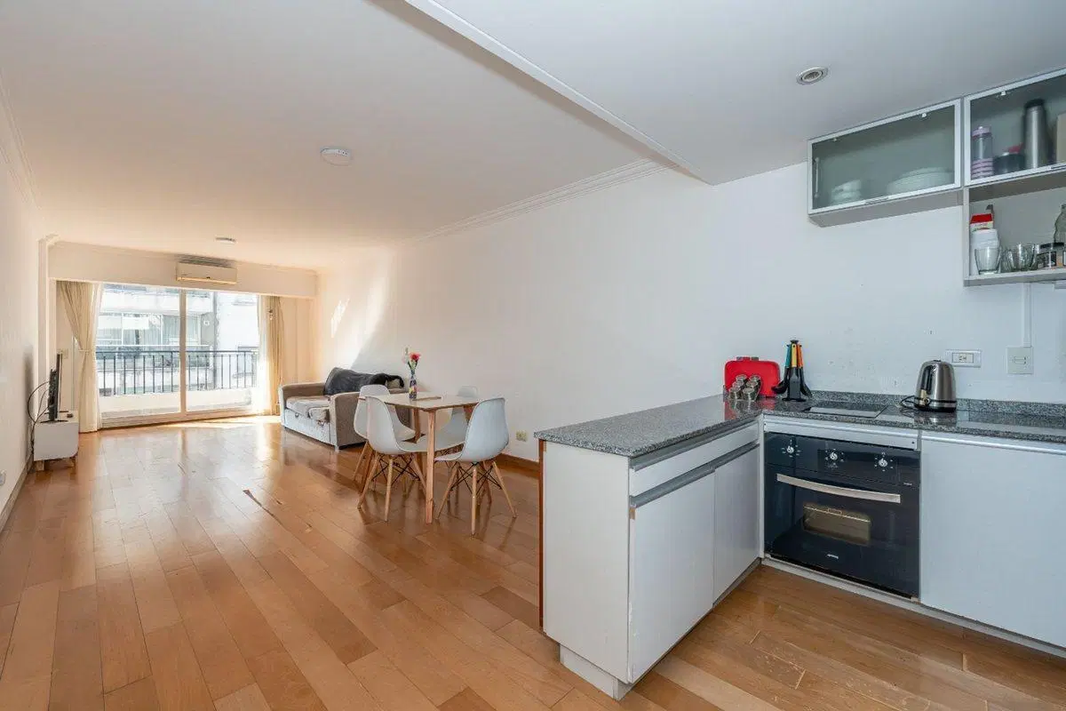 Venta Recoleta 2 amb. amplios lum balcón y cochera 2