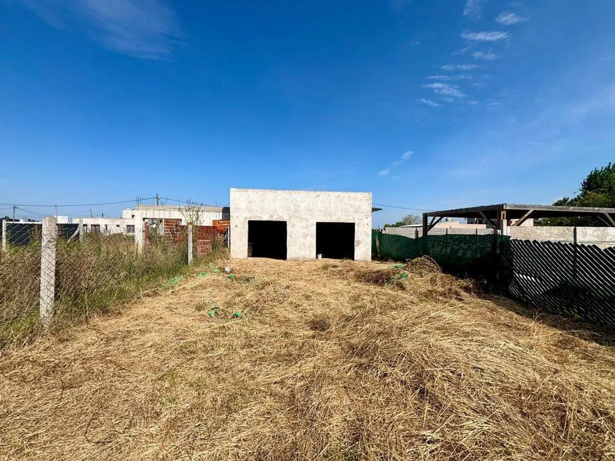 Venta lote con construccion La Plata 5