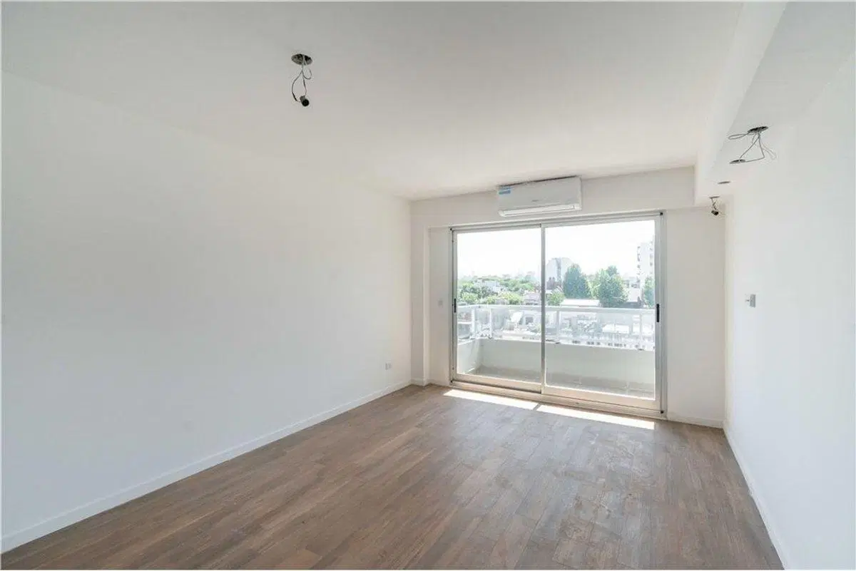 Venta Departamento 2 amb, balcón, Pque Patricios 5