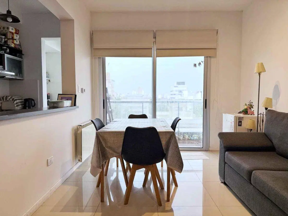 DEPARTAMENTO UN DORMITORIO COCHERA. VENTA LA PLATA 3