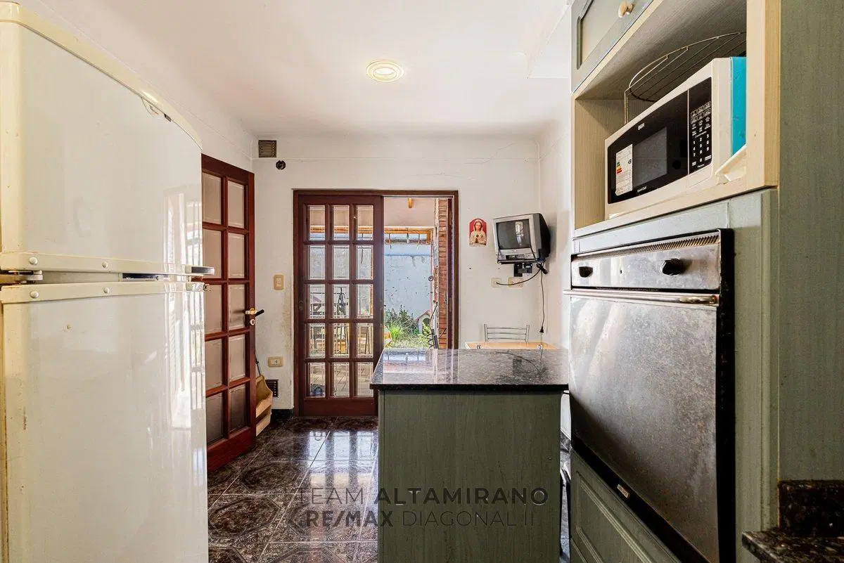 CASA EN VENTA 2 DORMITORIOS EN BERISSO 4