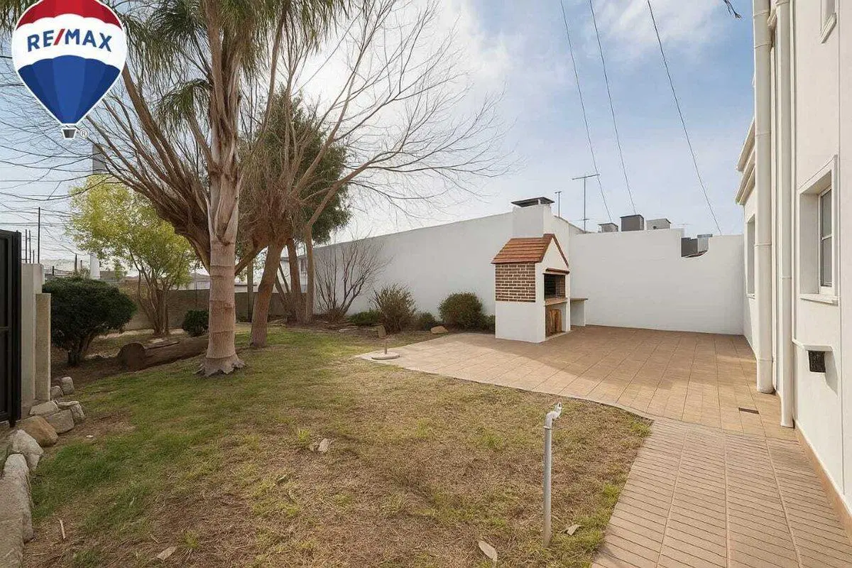 Casa en Venta Berazategui Centro 4 ambientes parq 3