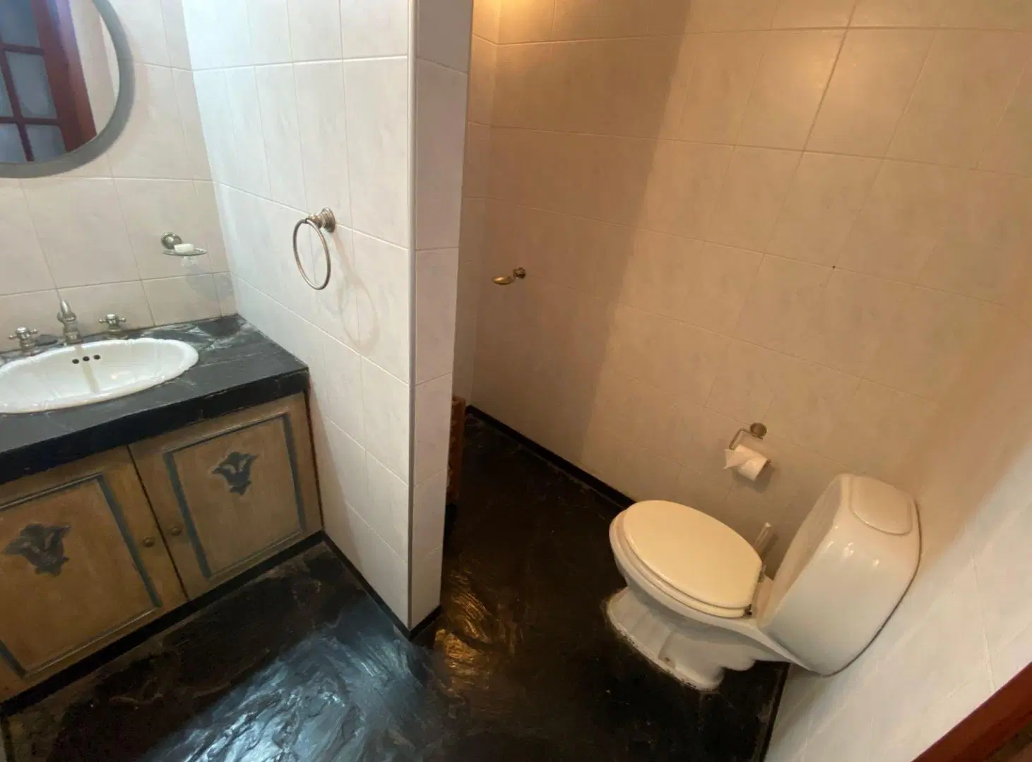 CASA EN VENTA QUILMES 4 dormitorios cochera, patio 5