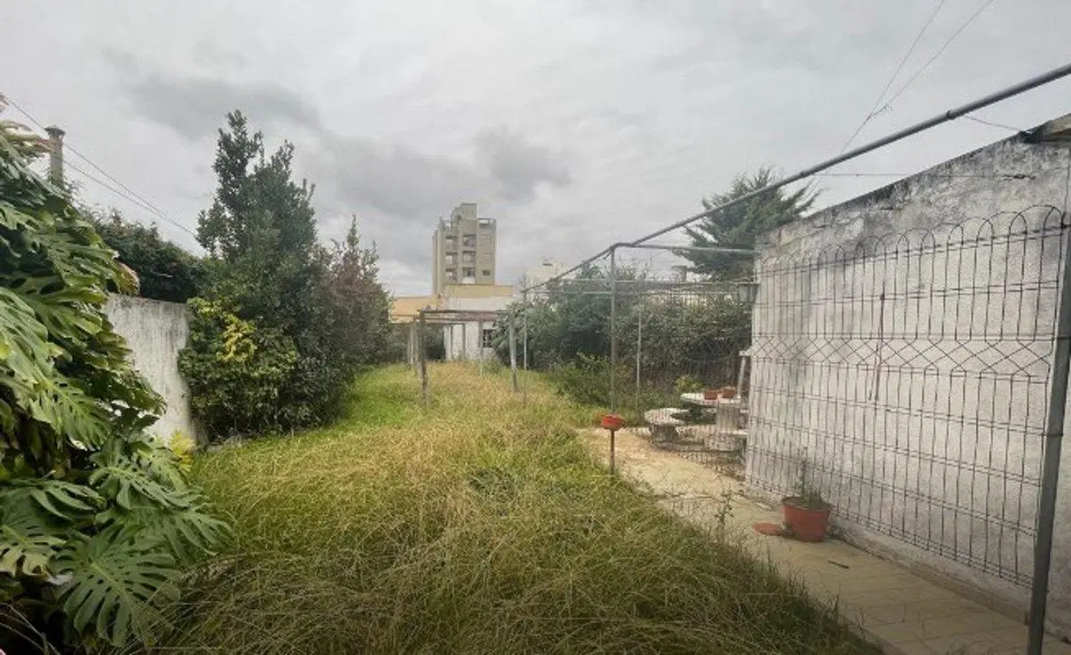 CASA EN VENTA EN LA PLATA 3