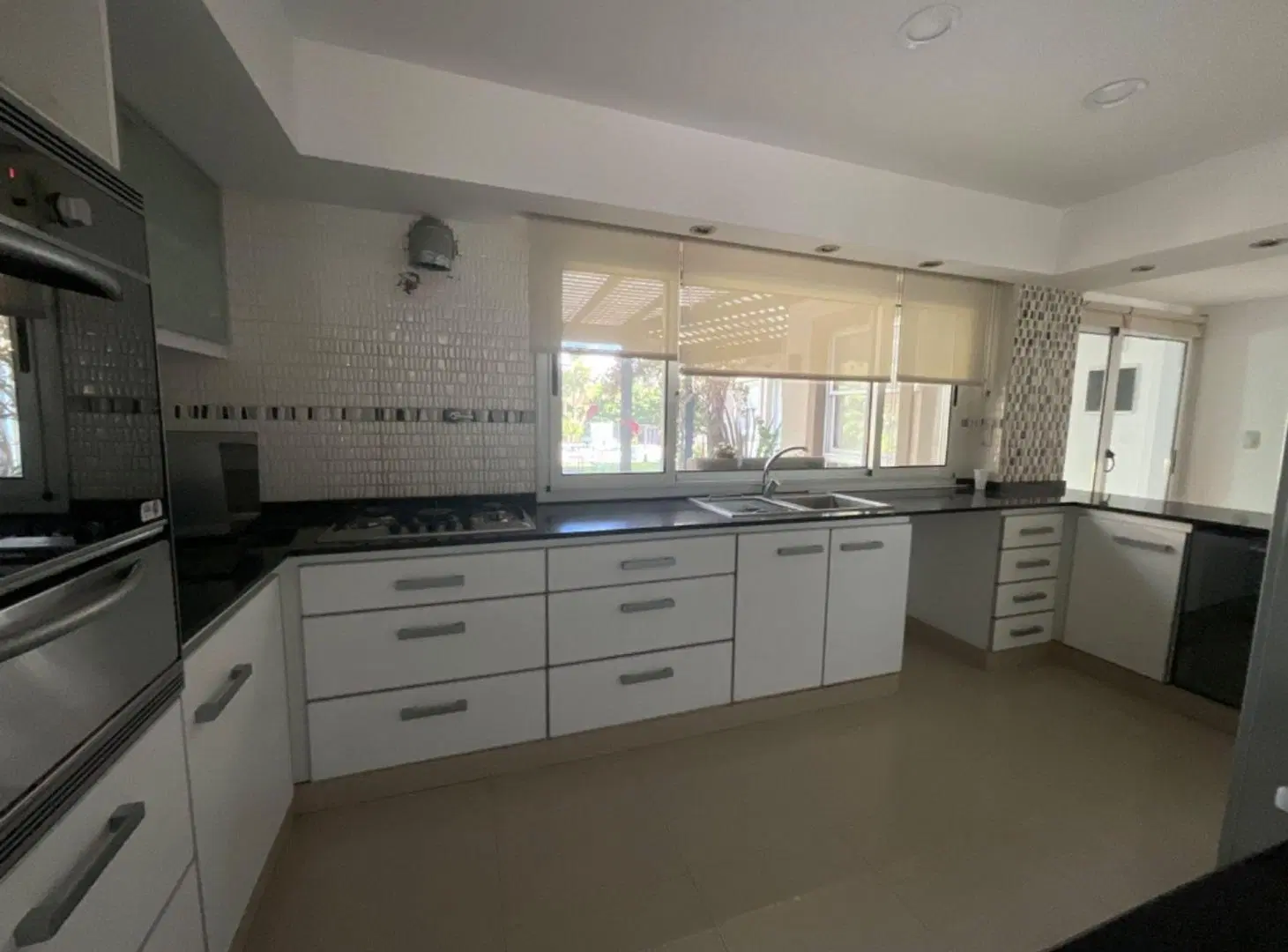 CASA EN VENTA EN VILLAGE DEL PARQUE 2
