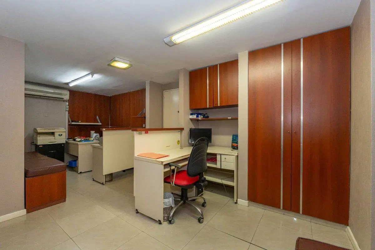 OFICINA EN VENTA EN TRIBUNALES 3