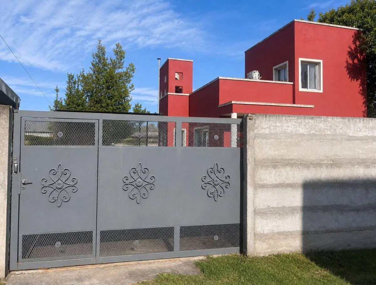 CASA/ PH EN VENTA CNEL. BRANDSEN 3