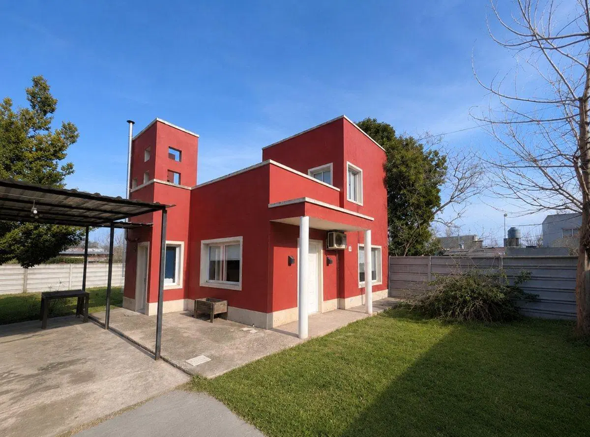 CASA/ PH EN VENTA CNEL. BRANDSEN 4