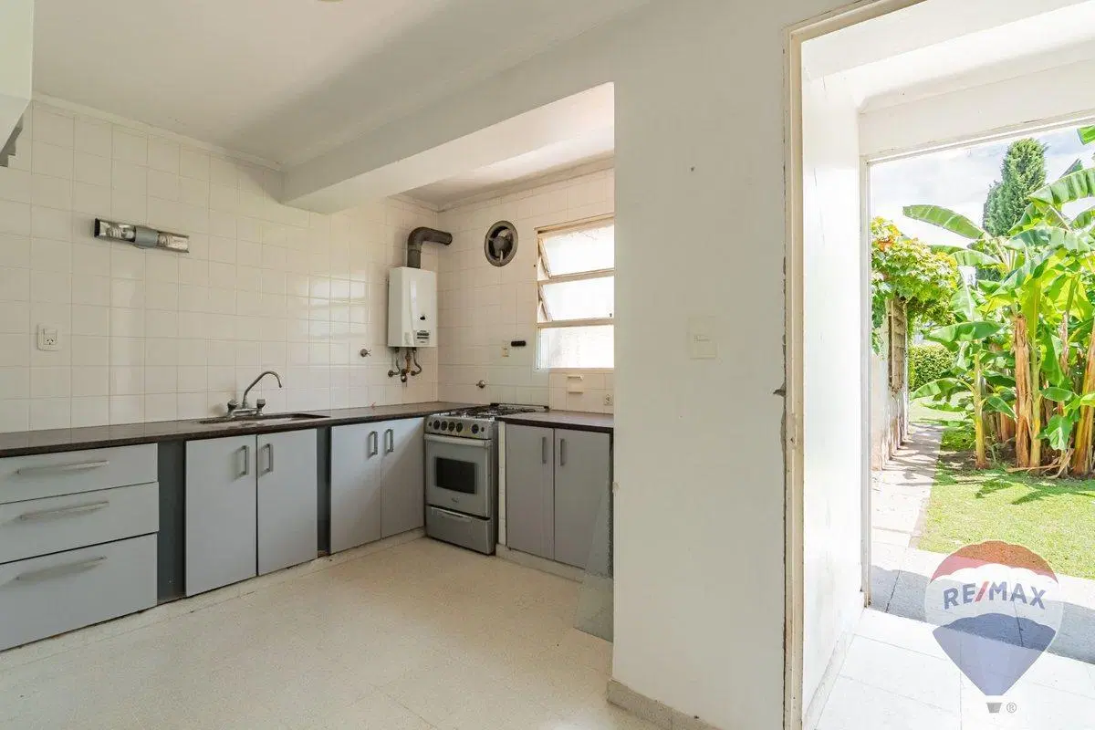 CASA EN VENTA EN CITY BELL 5
