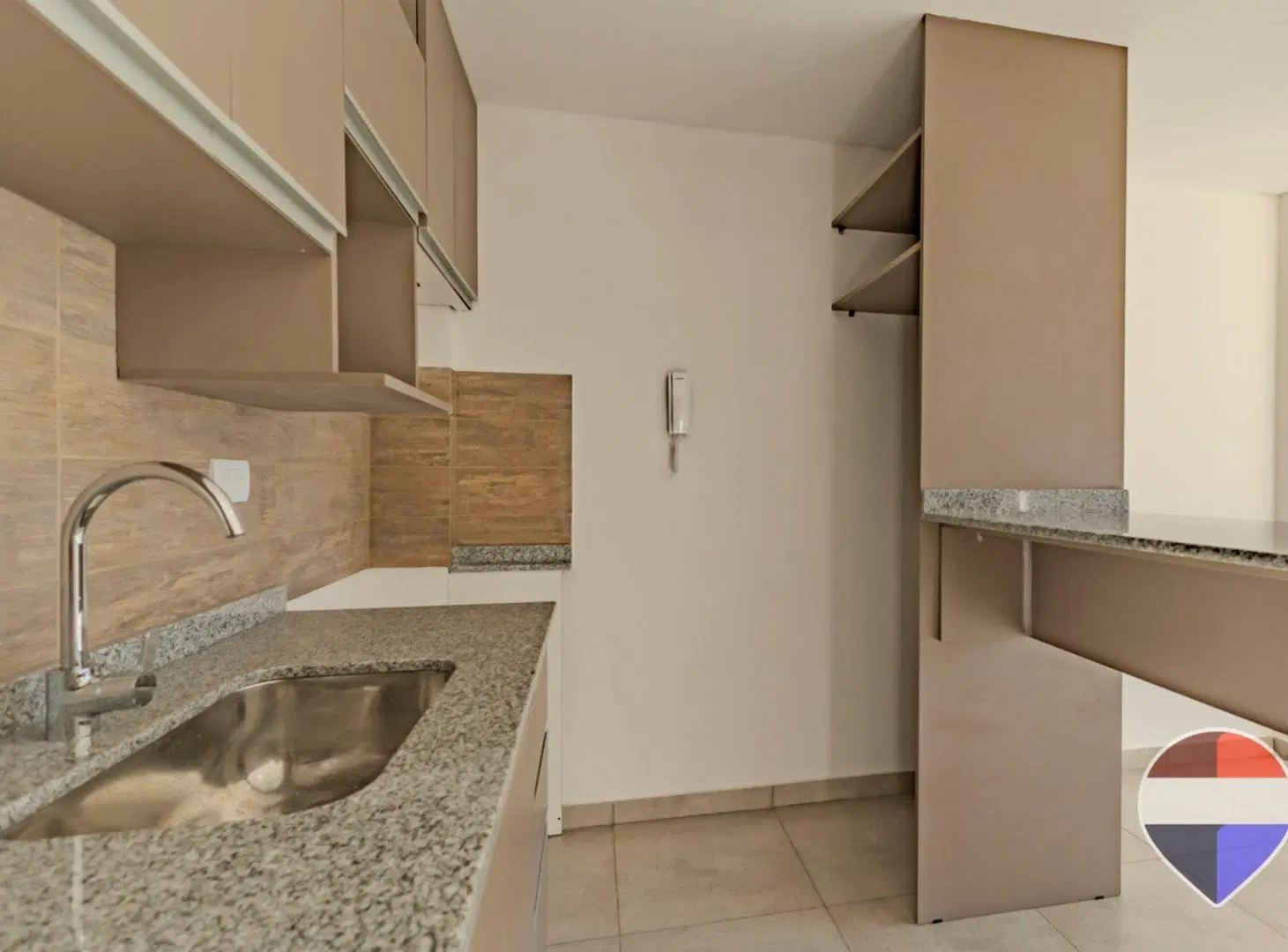 VENTA Departamento 2 ambientes BERAZATEGUI 3