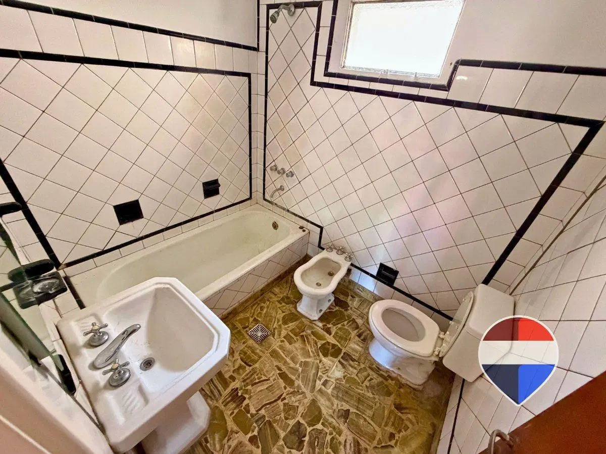 CASA EN VENTA EN LA PLATA 5