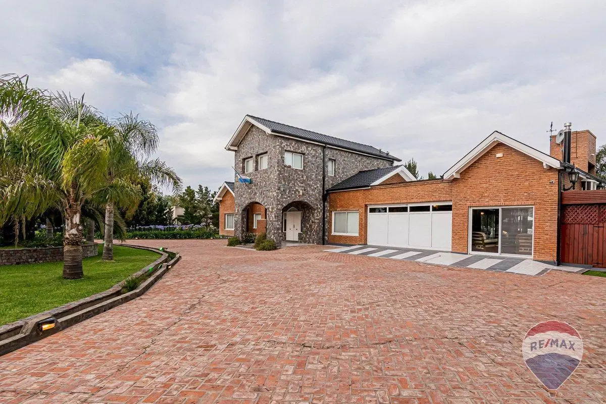 CASA EN VENTA EN CAMPOS DE ROCA 3