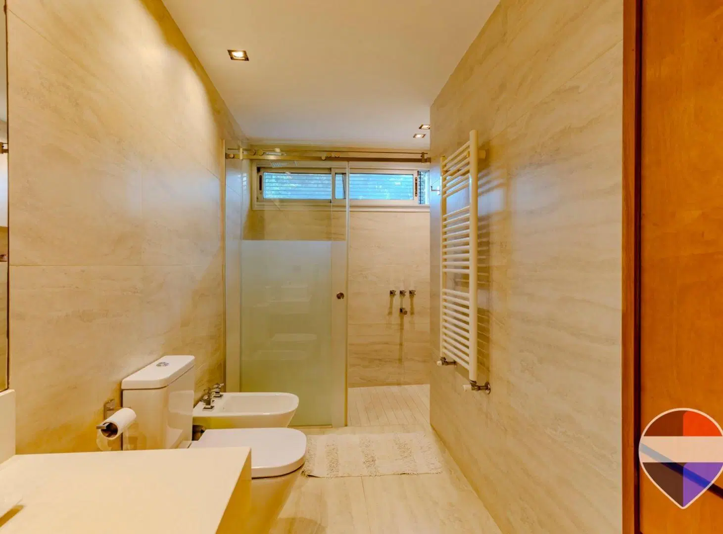 CASA EN VENTA EN City Bell 3
