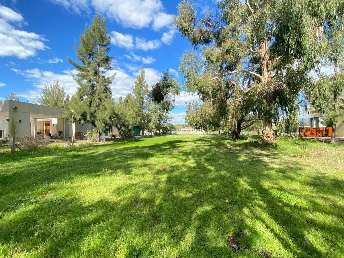 LOTE EN VENTA EN MIRALAGOS 3