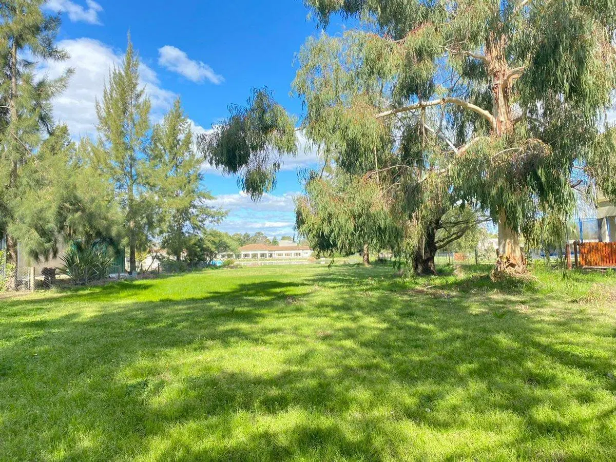 LOTE EN VENTA EN MIRALAGOS 4