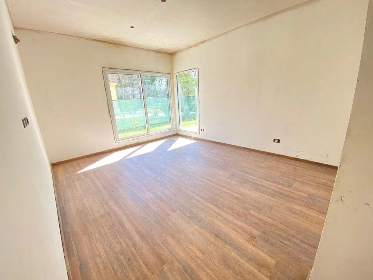 CASA EN VENTA EN MIRALAGOS 8
