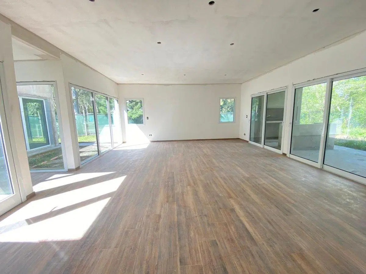 CASA EN VENTA EN MIRALAGOS 2