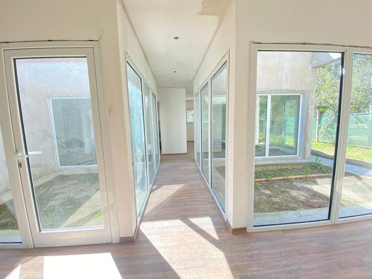 CASA EN VENTA EN MIRALAGOS 3