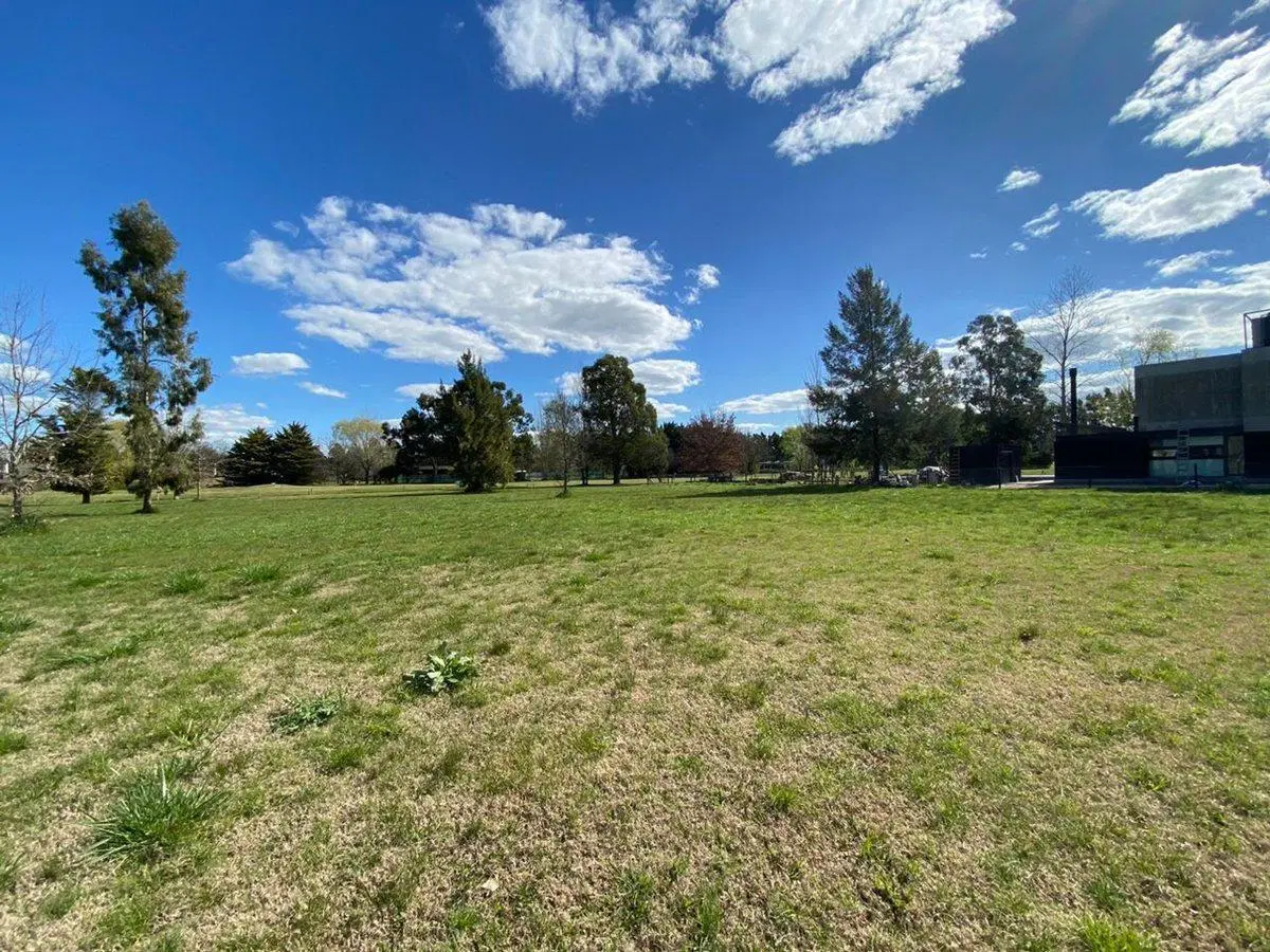 LOTE EN VENTA EN MIRALAGOS 3