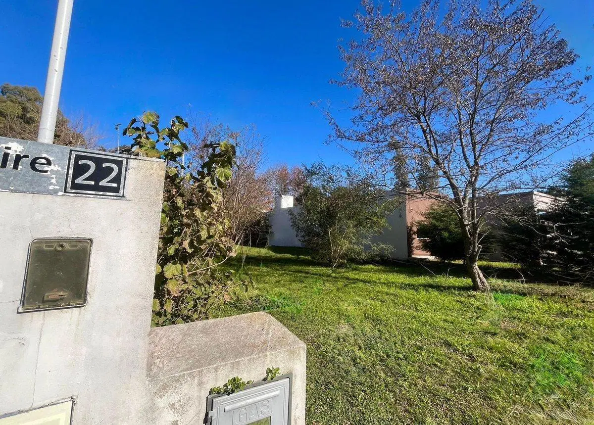 VENTA LOTE EN BARRIO CERRADO 3