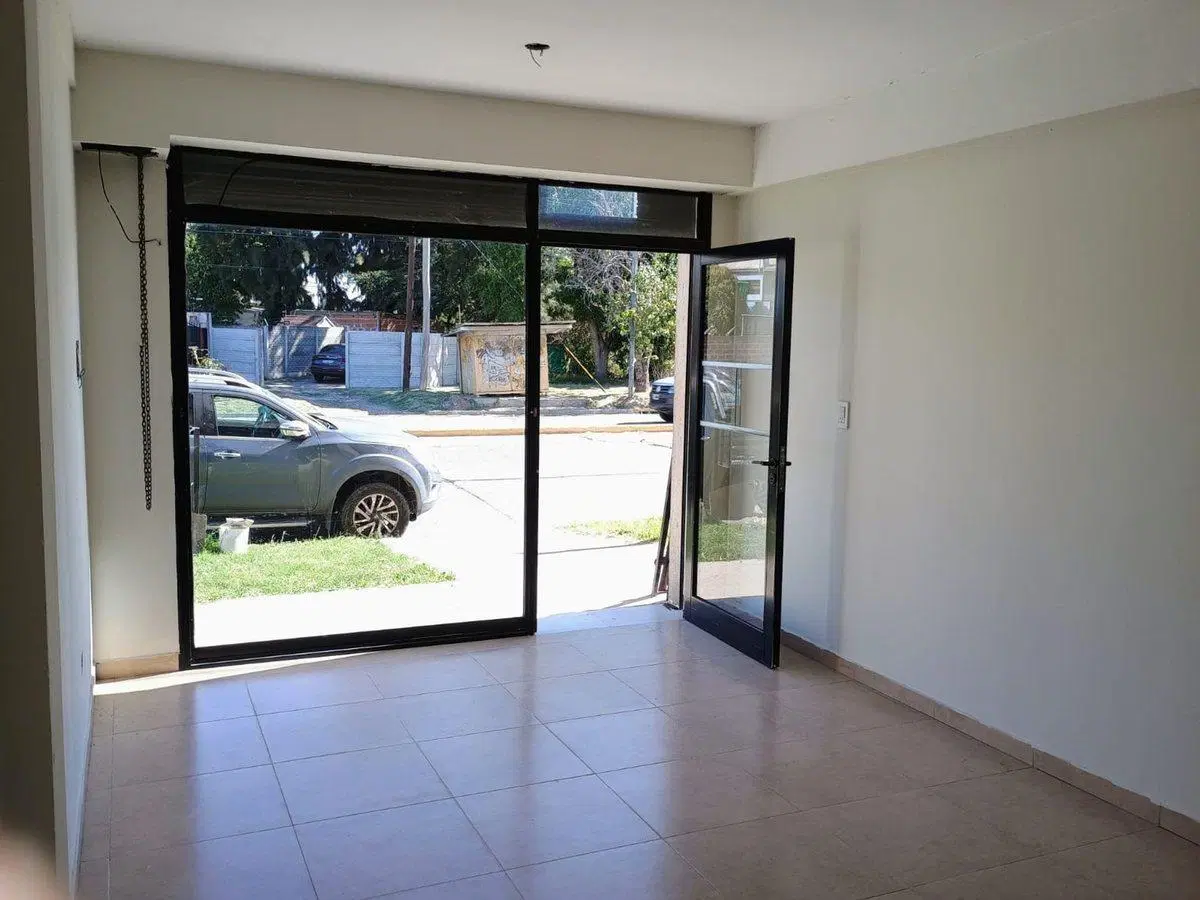 Local comercial en ALQUILER La Plata. 2