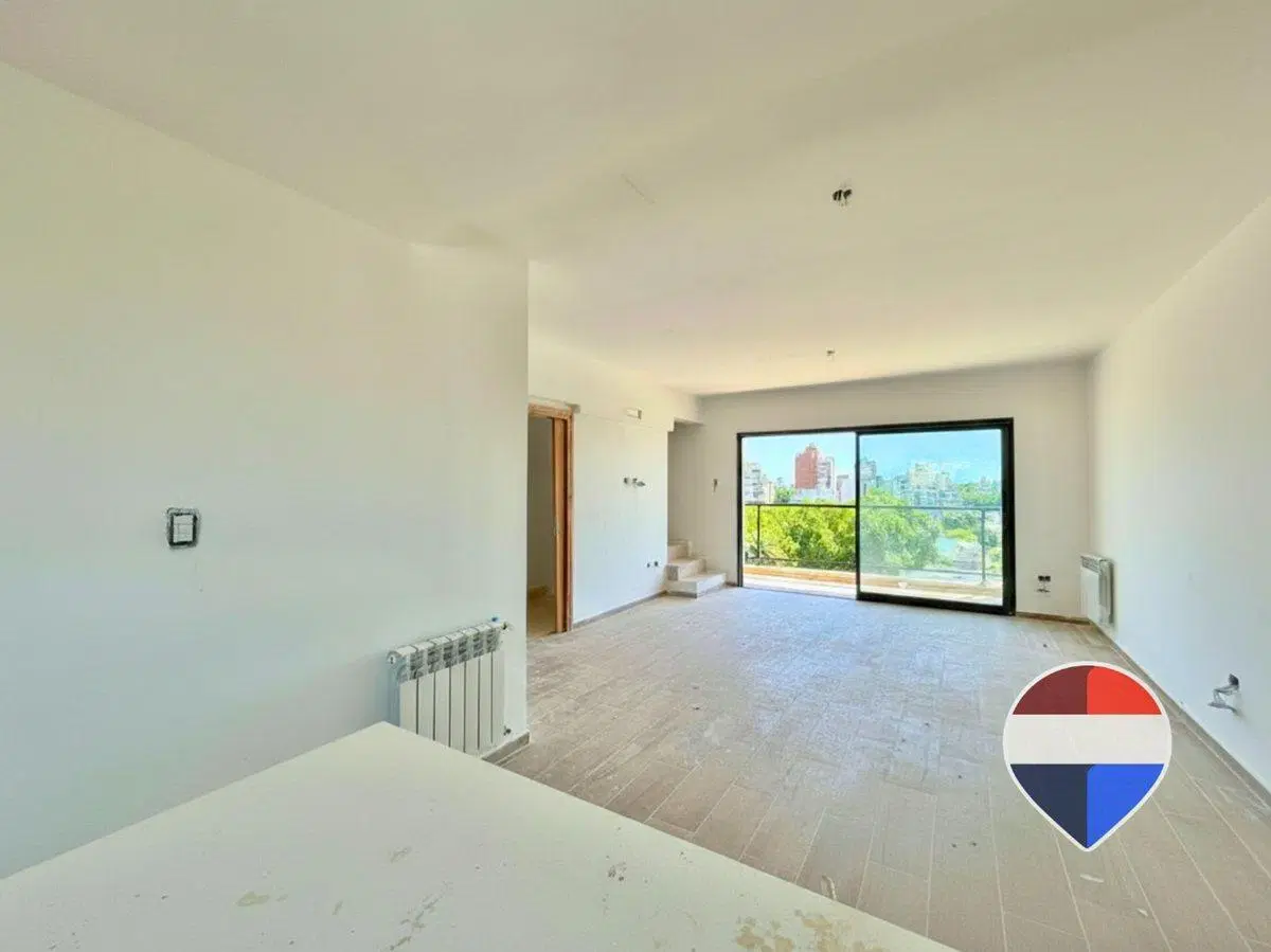 Departamento con Terraza Privada en Venta La Plata 3