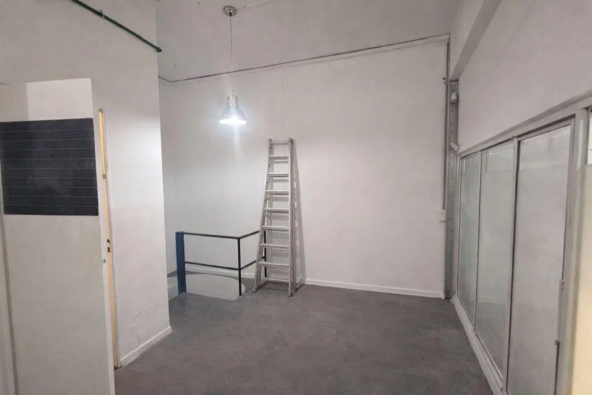 VENTA LOCAL COMERCIAL GALERÍA LA FRANCESA QUILMES 2