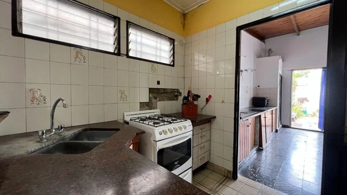 CASAS EN VENTA LA PLATA LOS HORNOS 3