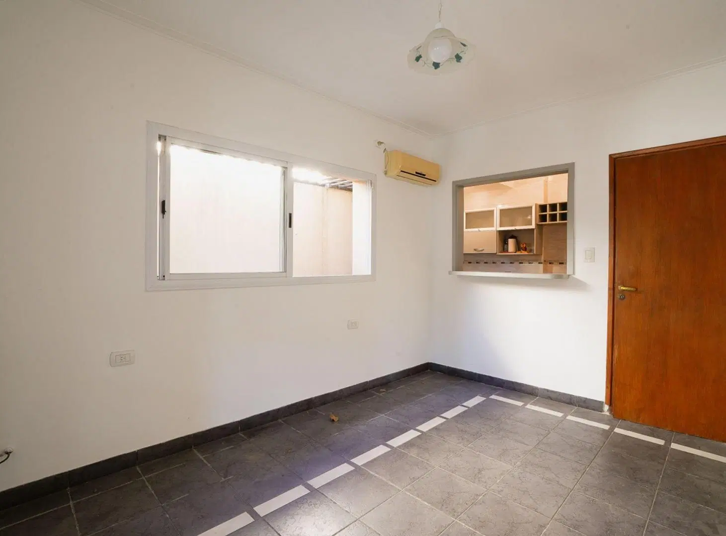 CASA EN VENTA EN CITY BELL 4